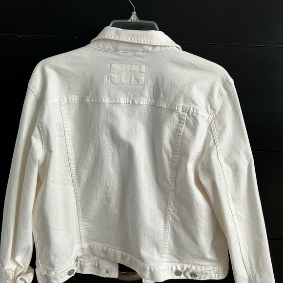 NWT Loft White Denim/Jean Jacket. XL - Picture 2 of 5
